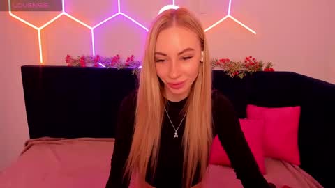 Snapshot of diana_garrett chatting on 01-08-25, 01:42 Diana online show from 01-08-25, 01:42