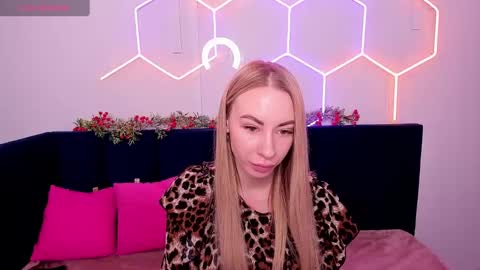 Snapshot of diana_garrett chatting on 01-12-25, 08:57 Diana online show from 01-12-25, 08:57