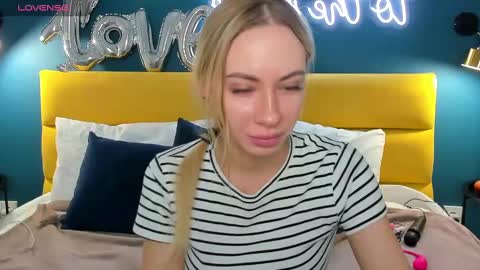 Snapshot of diana_garrett chatting on 03-03-25, 01:42 Diana online show from 03-03-25, 01:42