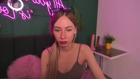 Diana  online show from 02-23-26, 02:42