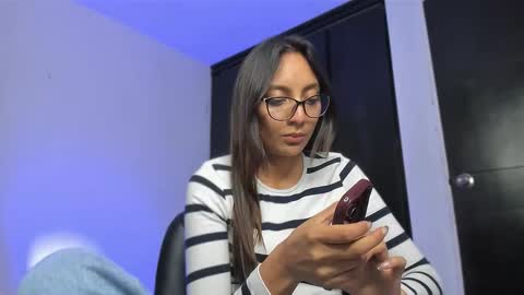 Snapshot of dianadirty1 chatting on 11-12-25, 02:23 dianadirty1 online show from 11-12-25, 02:23