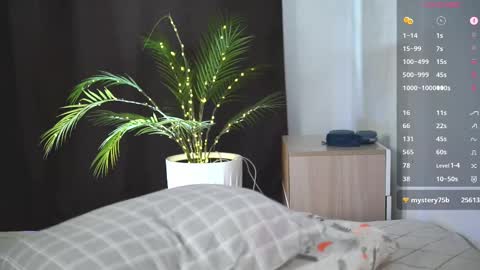 Snapshot of dianaholiday chatting on 02-16-25, 10:21 Olga online show from 02-16-25, 10:21