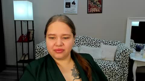 Snapshot of dianakristol chatting on 05-17-26, 05:27 Diana online show from 05-17-26, 05:27