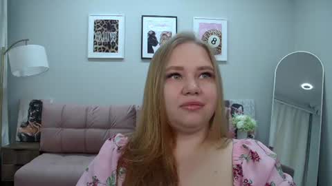 Snapshot of dianakristol chatting on 06-20-26, 06:11 Diana online show from 06-20-26, 06:11