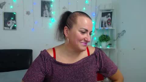 Snapshot of dianamgg chatting on 10-09-25, 05:27 Diana online show from 10-09-25, 05:27