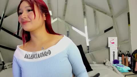 Snapshot of dianarous chatting on 02-21-26, 04:02 dianarous online show from 02-21-26, 04:02