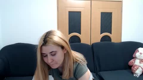 dianasmiey7 online show from 03-08-25, 06:05