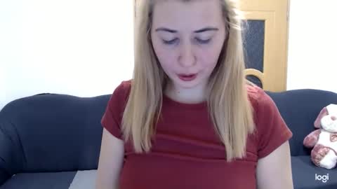 dianasmiey7 online show from 03-12-25, 09:35