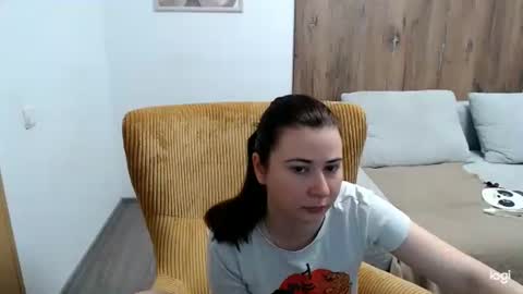 dianasmiey7 online show from 05-08-26, 06:41