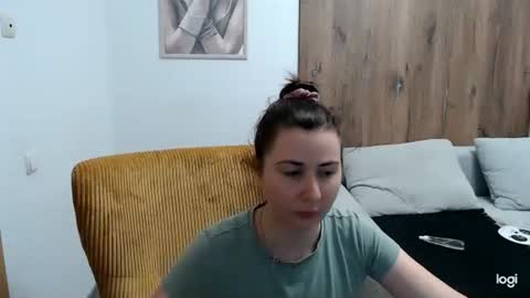 dianasmiey7 online show from 05-10-26, 06:57