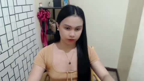 Diane online show from 02-05-25, 01:44