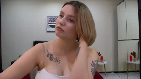 Snapshot of dianemills chatting on 01-29-25, 07:11 Diane Mills online show from 01-29-25, 07:11