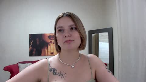 Snapshot of dianemills chatting on 02-01-25, 03:07 Diane Mills online show from 02-01-25, 03:07