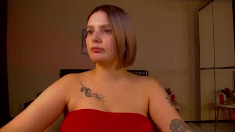 Snapshot of dianemills chatting on 02-05-25, 11:28 Diane Mills online show from 02-05-25, 11:28