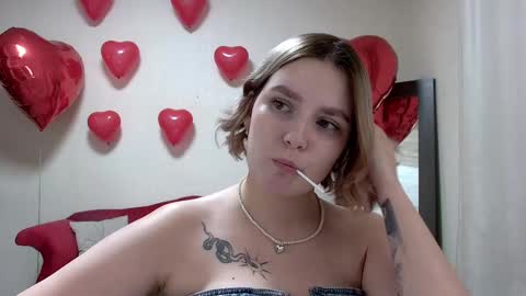 Snapshot of dianemills chatting on 02-11-25, 10:39 Diane Mills online show from 02-11-25, 10:39