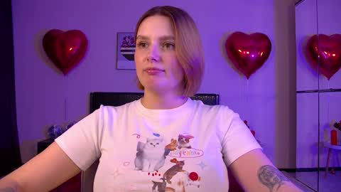 Snapshot of dianemills chatting on 02-19-25, 11:25 Diane Mills online show from 02-19-25, 11:25