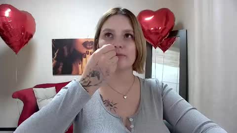 Snapshot of dianemills chatting on 02-24-25, 02:40 Diane Mills online show from 02-24-25, 02:40