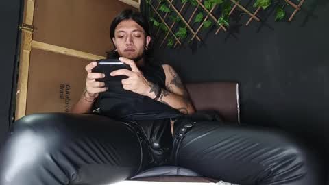 DICAPRIO online show from 09-24-25, 04:16