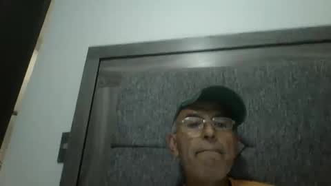 Dick online show from 05-20-26, 01:01