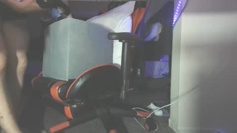 Snapshot of dick_and_muscle chatting on 10-01-25, 10:16 Dick And Muscle online show from 10-01-25, 10:16