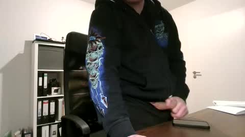 dickeeier96 online show from 02-09-26, 07:07