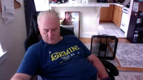 Snapshot of dickflasher5 chatting on 06-05-26, 03:18 Richard Fleischer online show from 06-05-26, 03:18