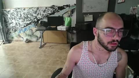 Snapshot of didismurf02 chatting on 05-28-26, 02:31 didismurf02 online show from 05-28-26, 02:31