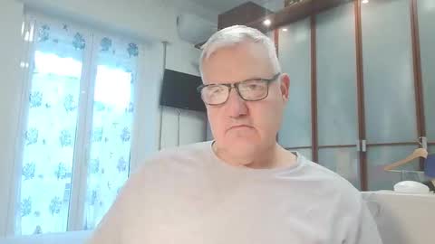Snapshot of diego_riv71 chatting on 10-24-25, 06:32 Diego ITA 71 online show from 10-24-25, 06:32