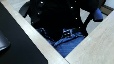 Snapshot of diegogadi chatting on 06-12-26, 03:22 diegogadi online show from 06-12-26, 03:22