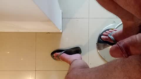 Snapshot of diegomoreno19 chatting on 02-16-25, 02:43 Diego online show from 02-16-25, 02:43