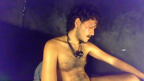 diemond_latinx98 online show from 05-08-26, 06:19