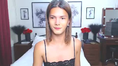 Dennesse online show from 10-31-25, 01:23