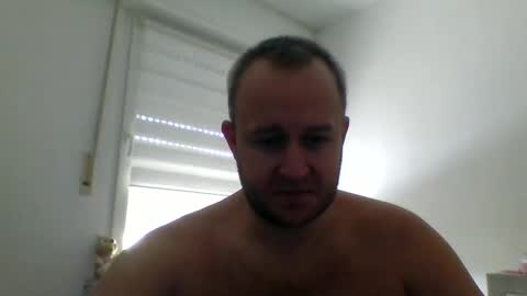 Snapshot of dienummer10 chatting on 09-13-25, 10:15 dienummer10 online show from 09-13-25, 10:15