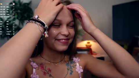 Snapshot of dierafauxa chatting on 09-13-25, 07:13 Elwyna online show from 09-13-25, 07:13