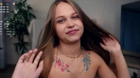 Snapshot of dierafauxa chatting on 09-17-25, 07:26 Elwyna online show from 09-17-25, 07:26