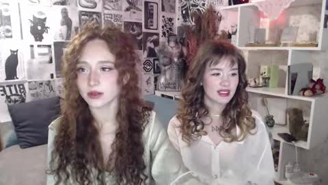 Hi im Alice 3 Im usualy online 03-10 or 17-21 UTC0 online show from 11-06-25, 05:08