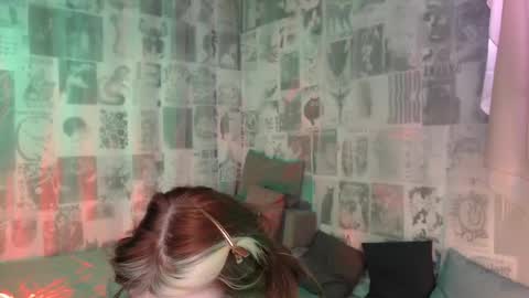 Snapshot of digital_geisha chatting on 05-05-26, 02:30 Hi im Alice 3 Im usualy online 03-10 or 17-21 UTC0 online show from 05-05-26, 02:30