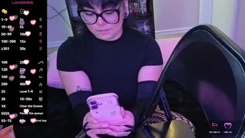 DigitalDiamondXO online show from 03-25-26, 04:35