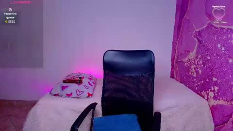 diiosa_latina online show from 06-16-26, 07:16