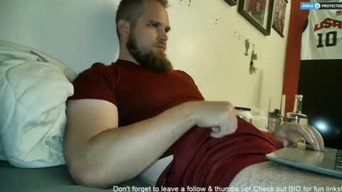 Snapshot of dikdowndaddy chatting on 06-27-26, 12:22 Daddy online show from 06-27-26, 12:22