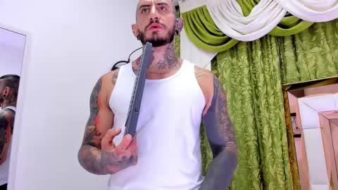 dilan_scootk_ online show from 09-27-25, 07:19