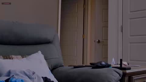 Dilldough405 online show from 12-20-24, 03:31