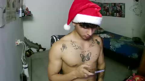 Snapshot of dillom420 chatting on 12-20-25, 05:03 dillom420 online show from 12-20-25, 05:03