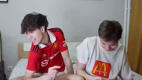 Snapshot of dimamozaev400 chatting on 03-20-26, 08:03 Dima online show from 03-20-26, 08:03