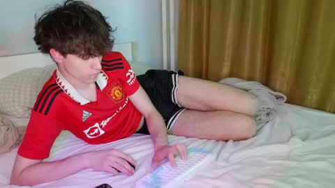 Snapshot of dimamozaev400 chatting on 04-10-26, 04:33 Dima online show from 04-10-26, 04:33