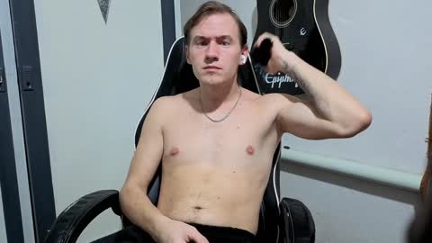 Snapshot of dimastyzzz chatting on 01-23-25, 11:05 Dimetriusen online show from 01-23-25, 11:05