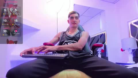 Snapshot of dimitryhank chatting on 12-26-24, 07:16 Cristian online show from 12-26-24, 07:16