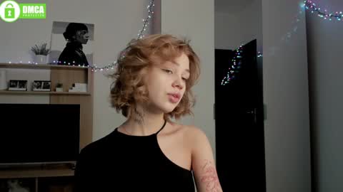 Snapshot of din_star chatting on 12-23-24, 08:22 Dina online show from 12-23-24, 08:22