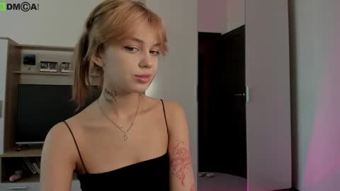 Snapshot of din_star chatting on 10-01-25, 09:15 Dina online show from 10-01-25, 09:15