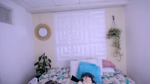 DINA online show from 06-17-26, 05:36